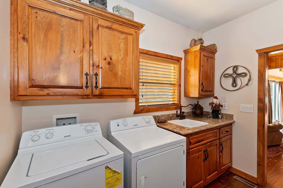 Cabin Image 18