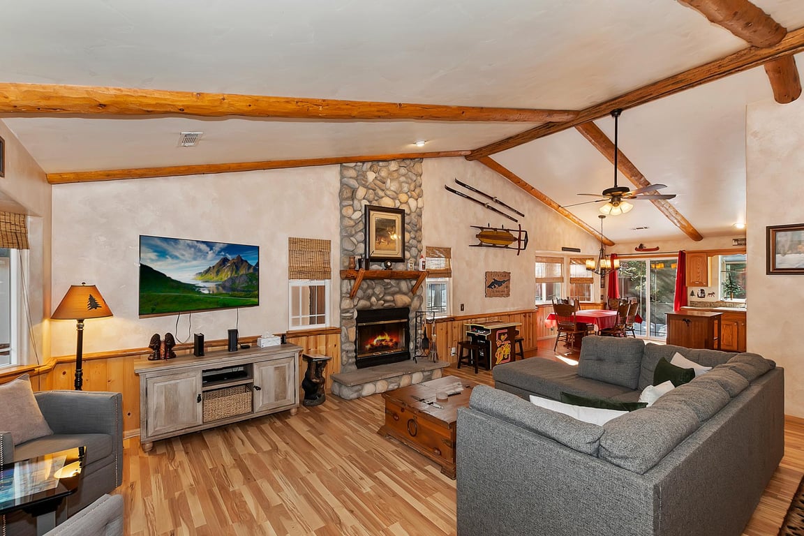 Cabin Image 8