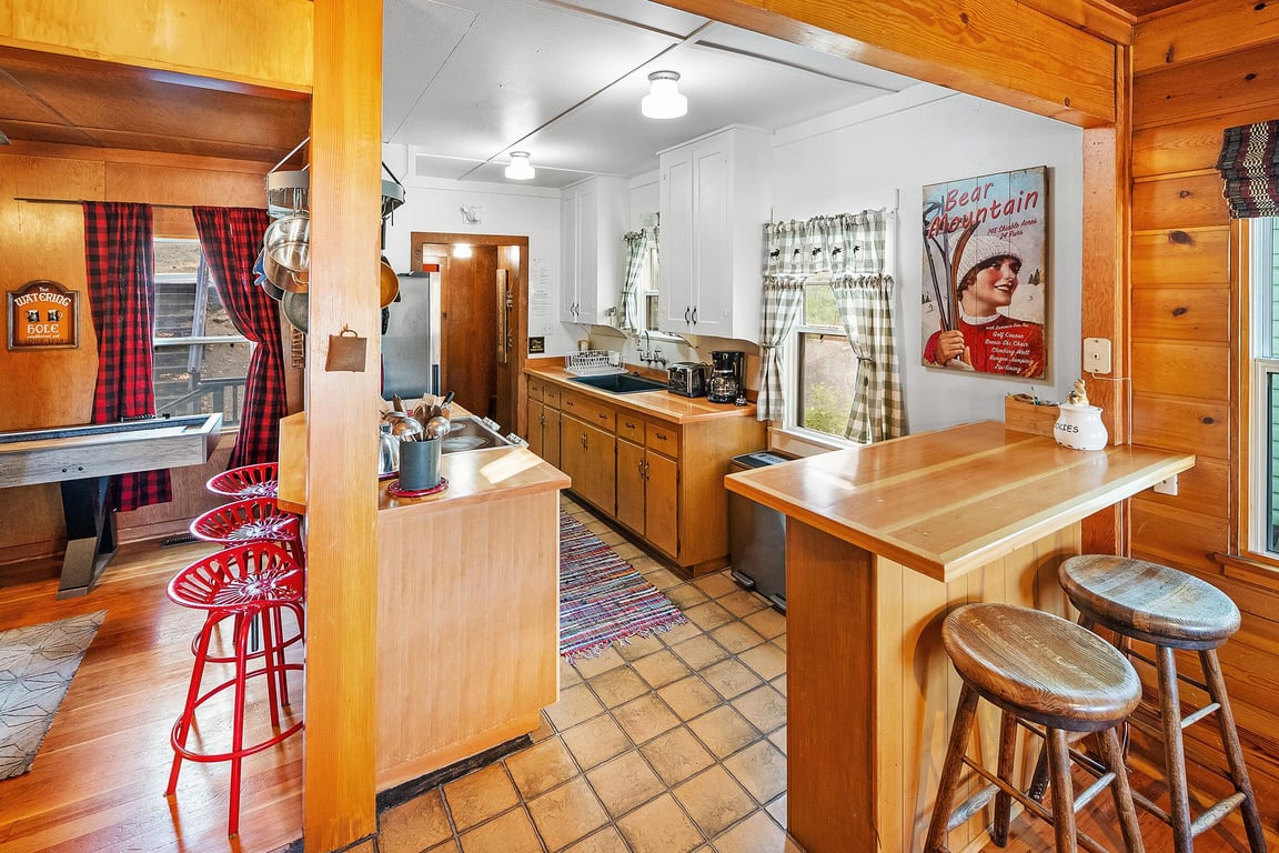 Cabin Image 13