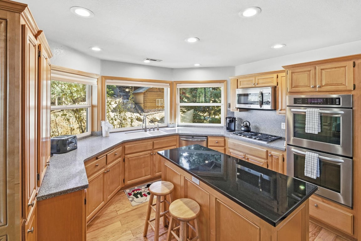 Big Bear Cabin - TreeTopHaven - 0003