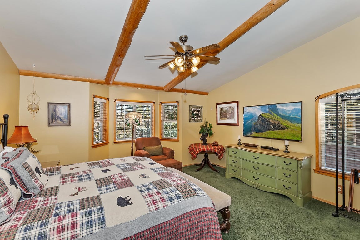 Cabin Image 19