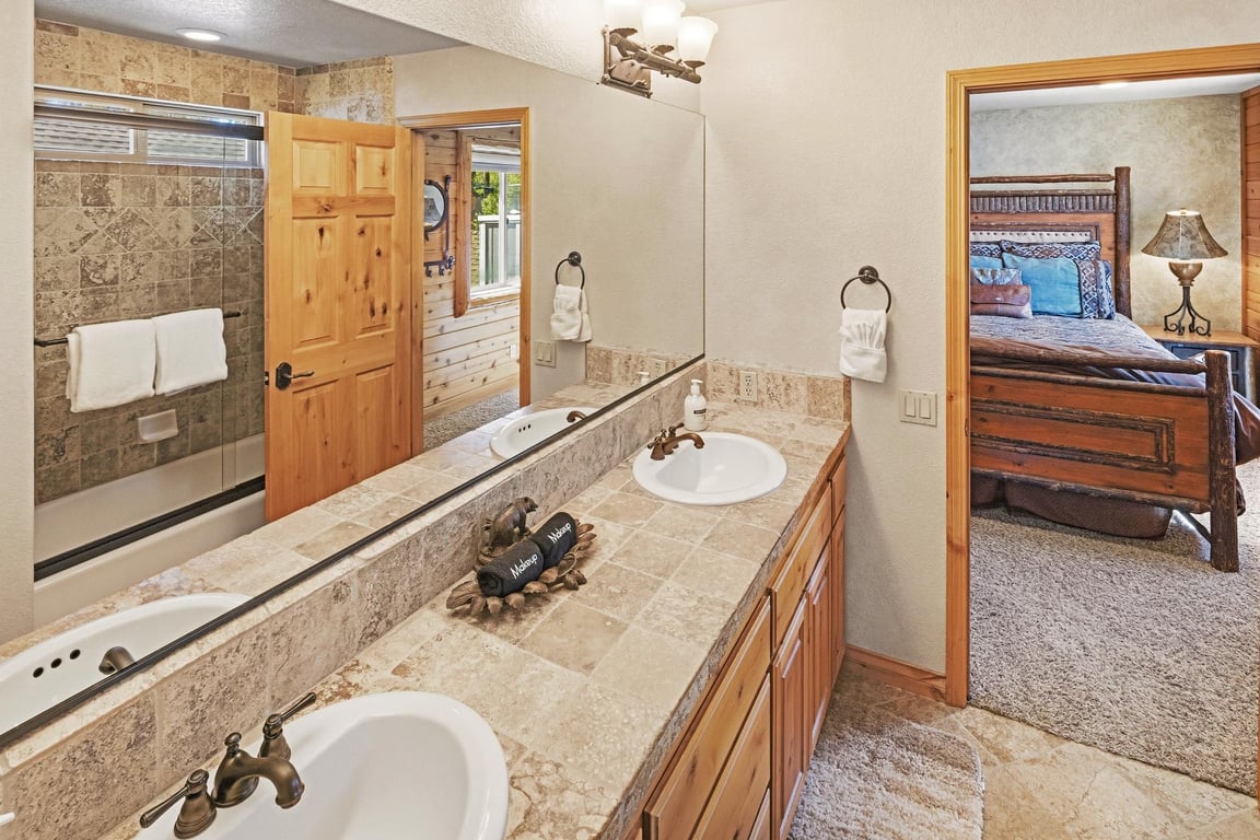 Cabin Image 70