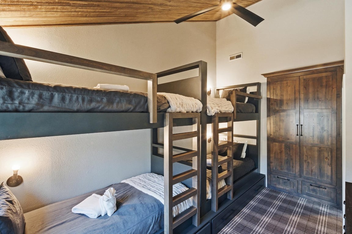 Cabin Image 47