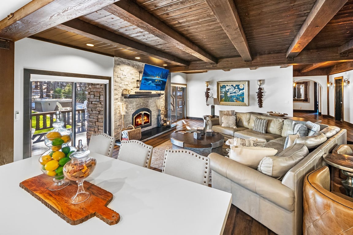 Cabin Image 12