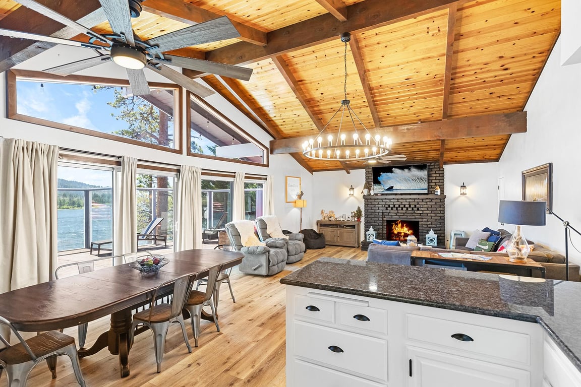 Cabin Image 18