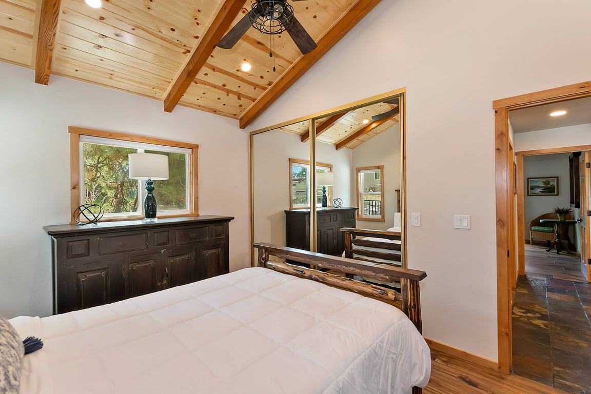 Cabin Image 29