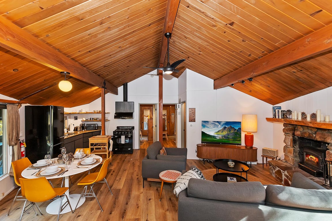 Big Bear Cabin - TheCosmicCabin - 0002