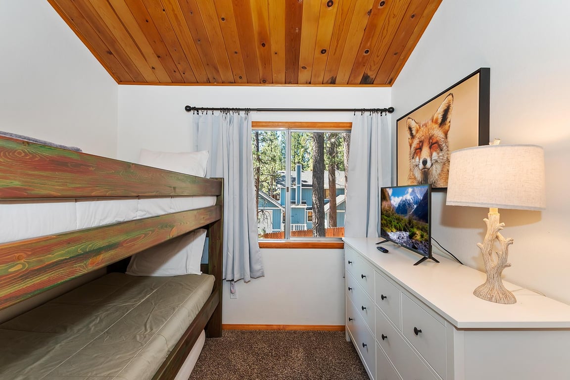 Cabin Image 15