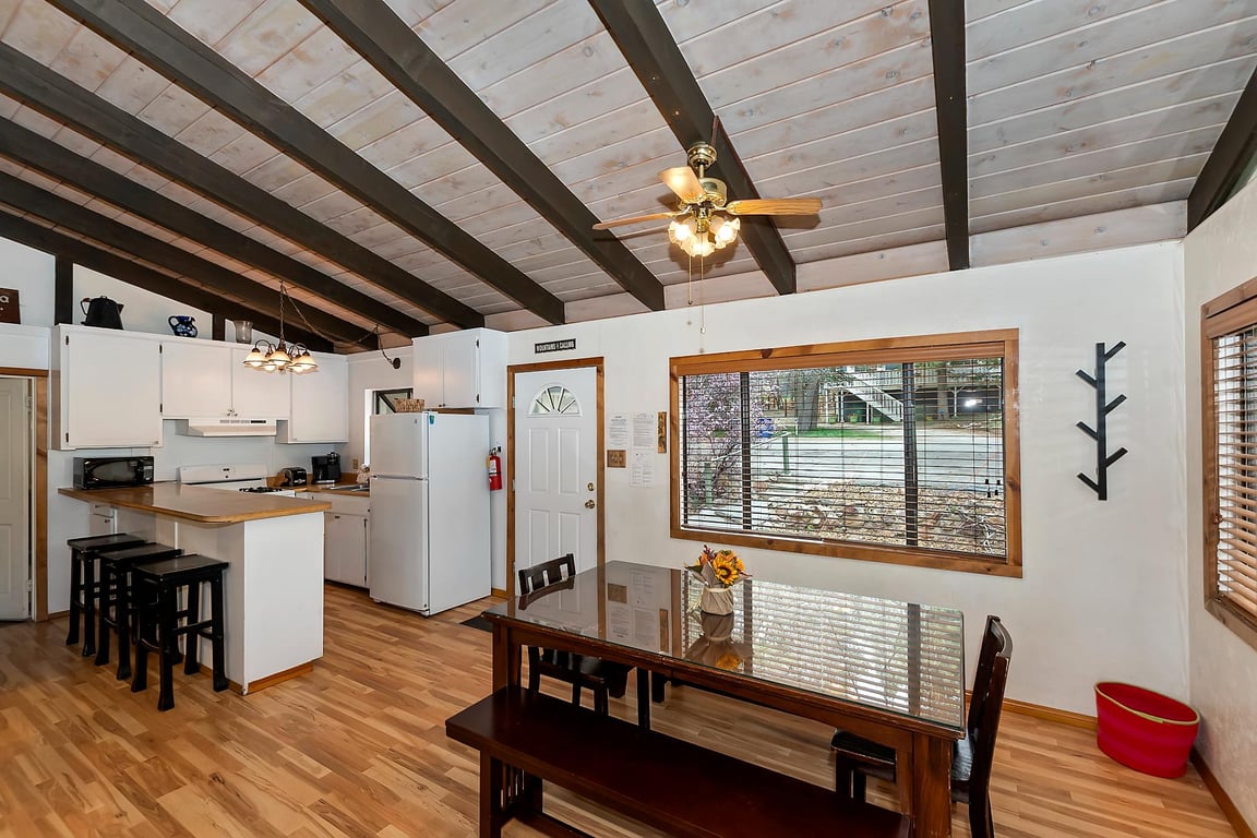 Cabin Image 10