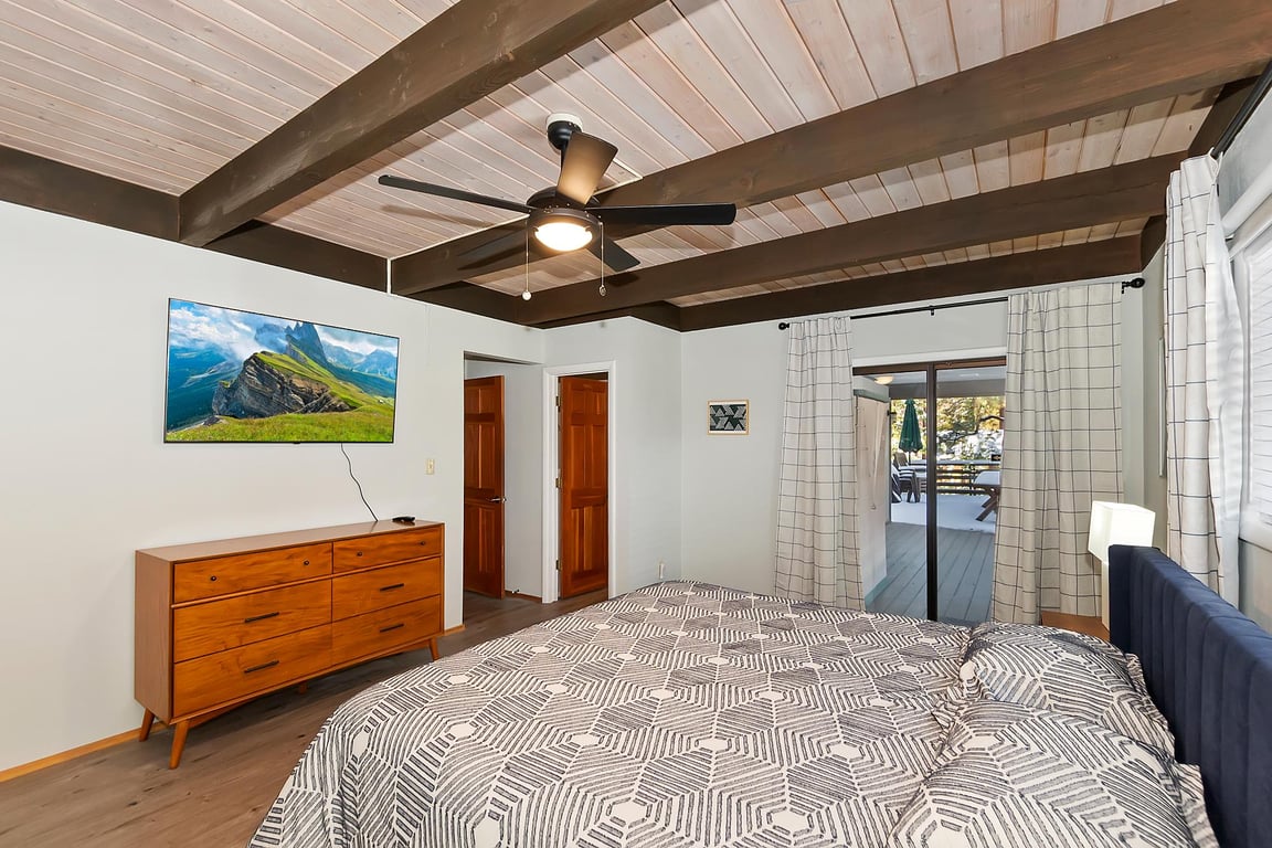 Cabin Image 19
