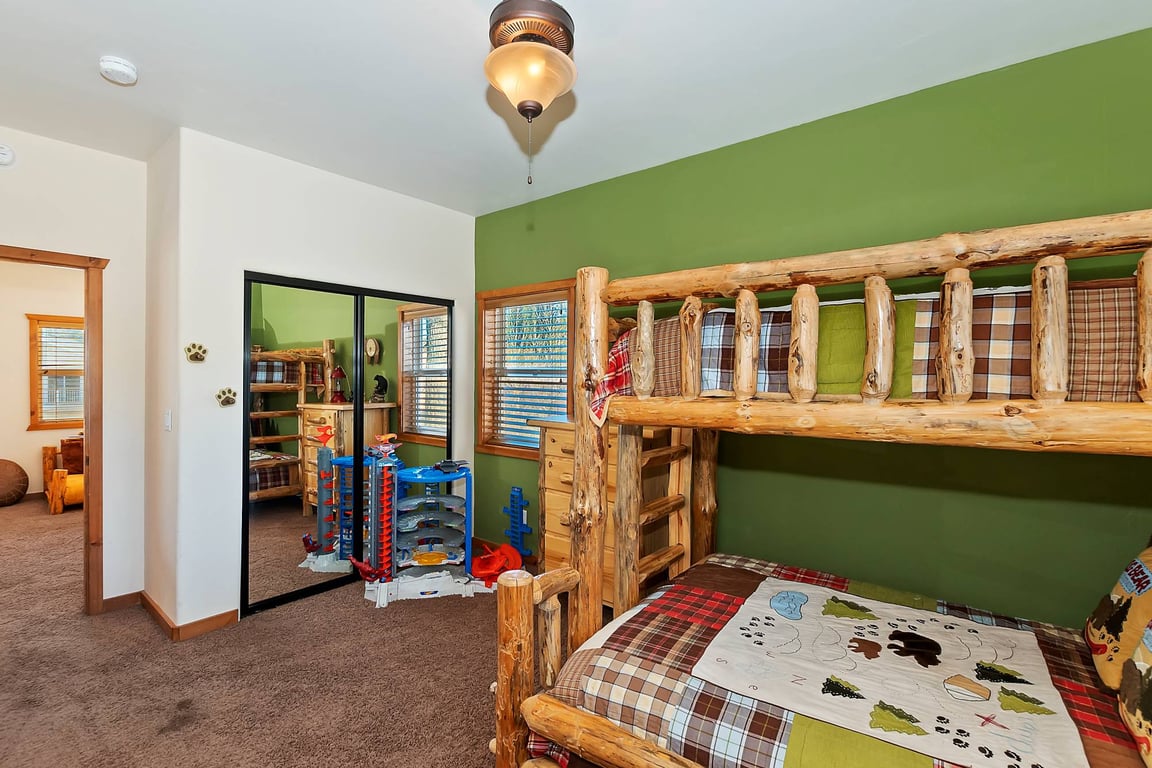 Cabin Image 38
