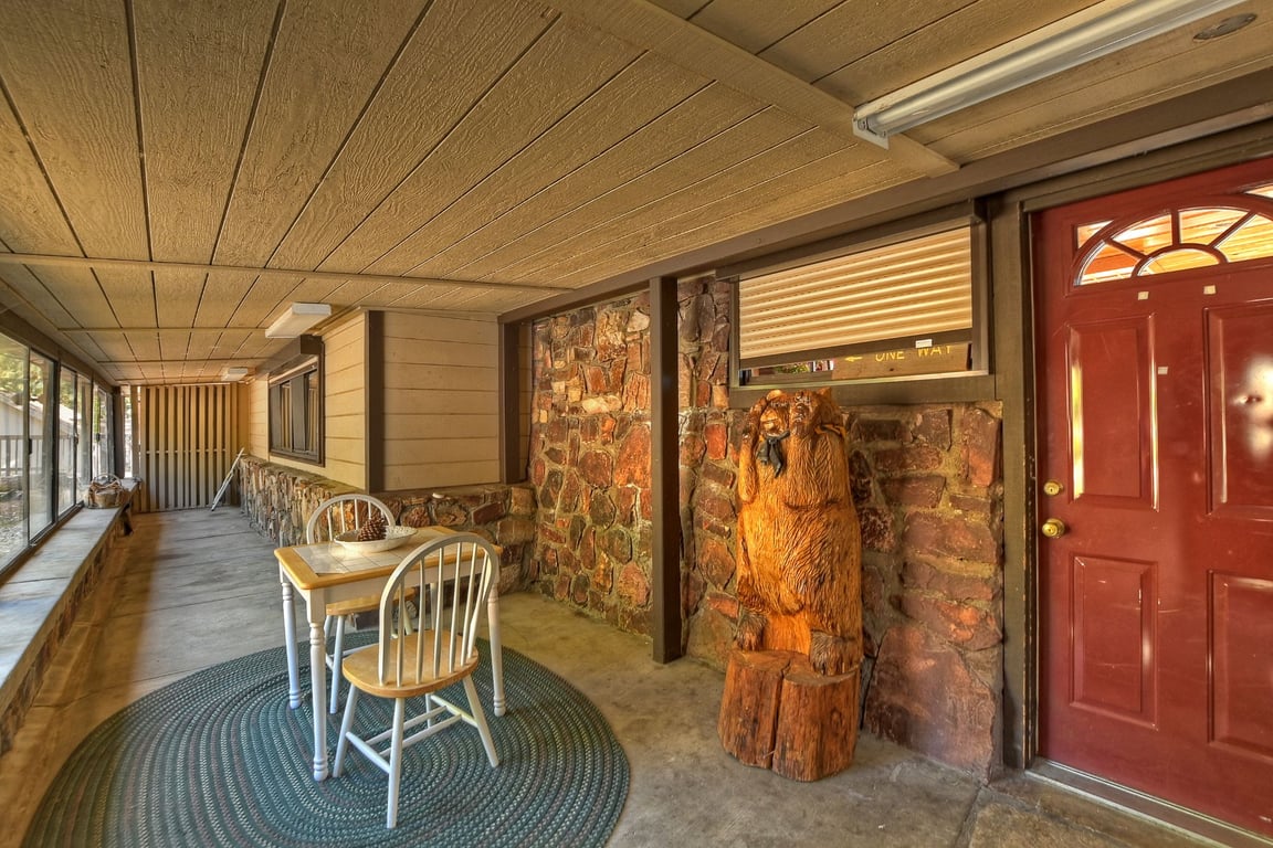 Cabin Image 6