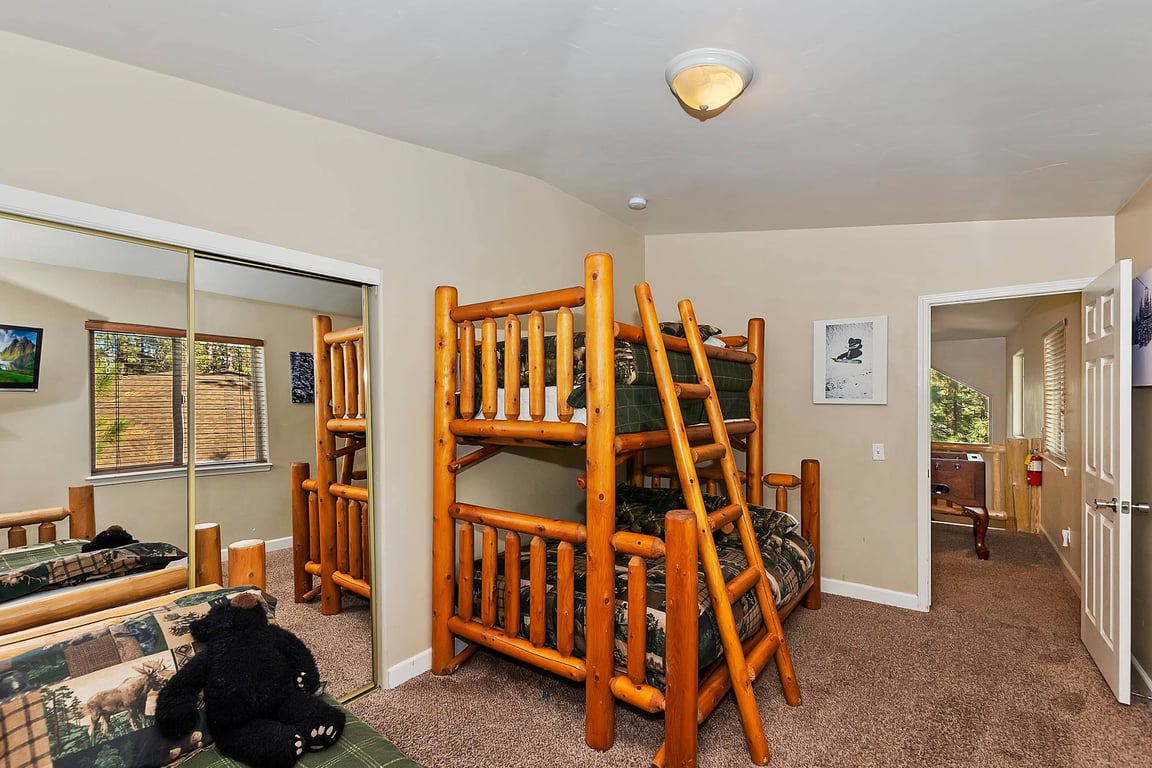Cabin Image 30
