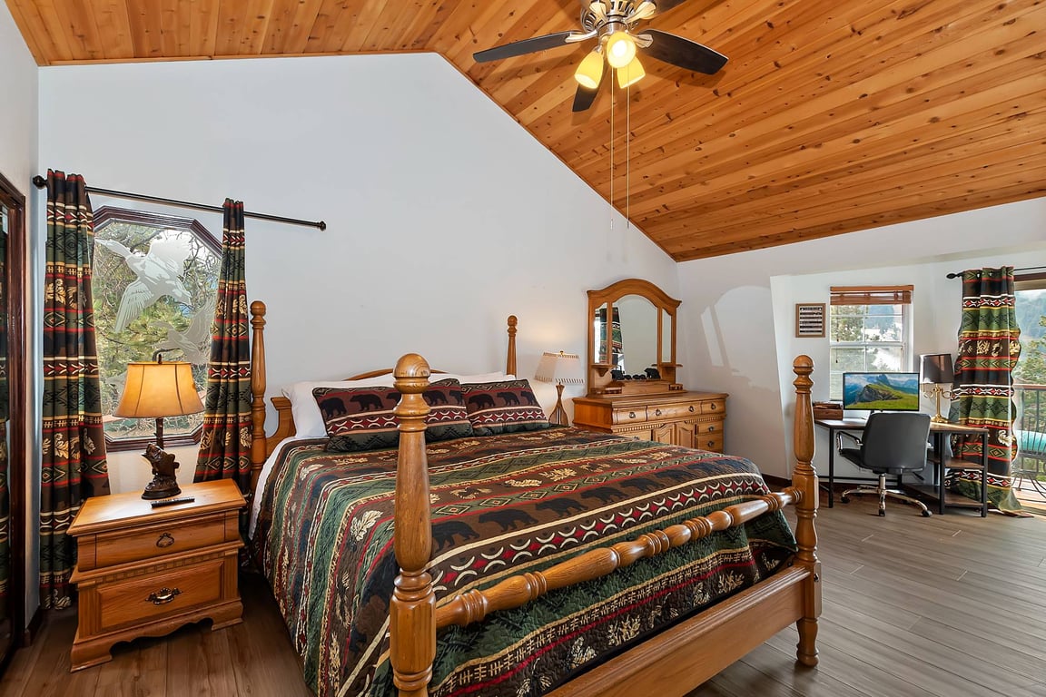 Cabin Image 30