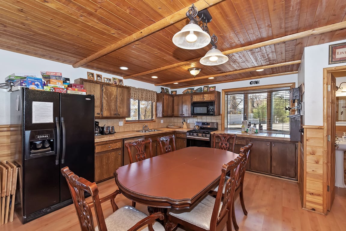 Cabin Image 8