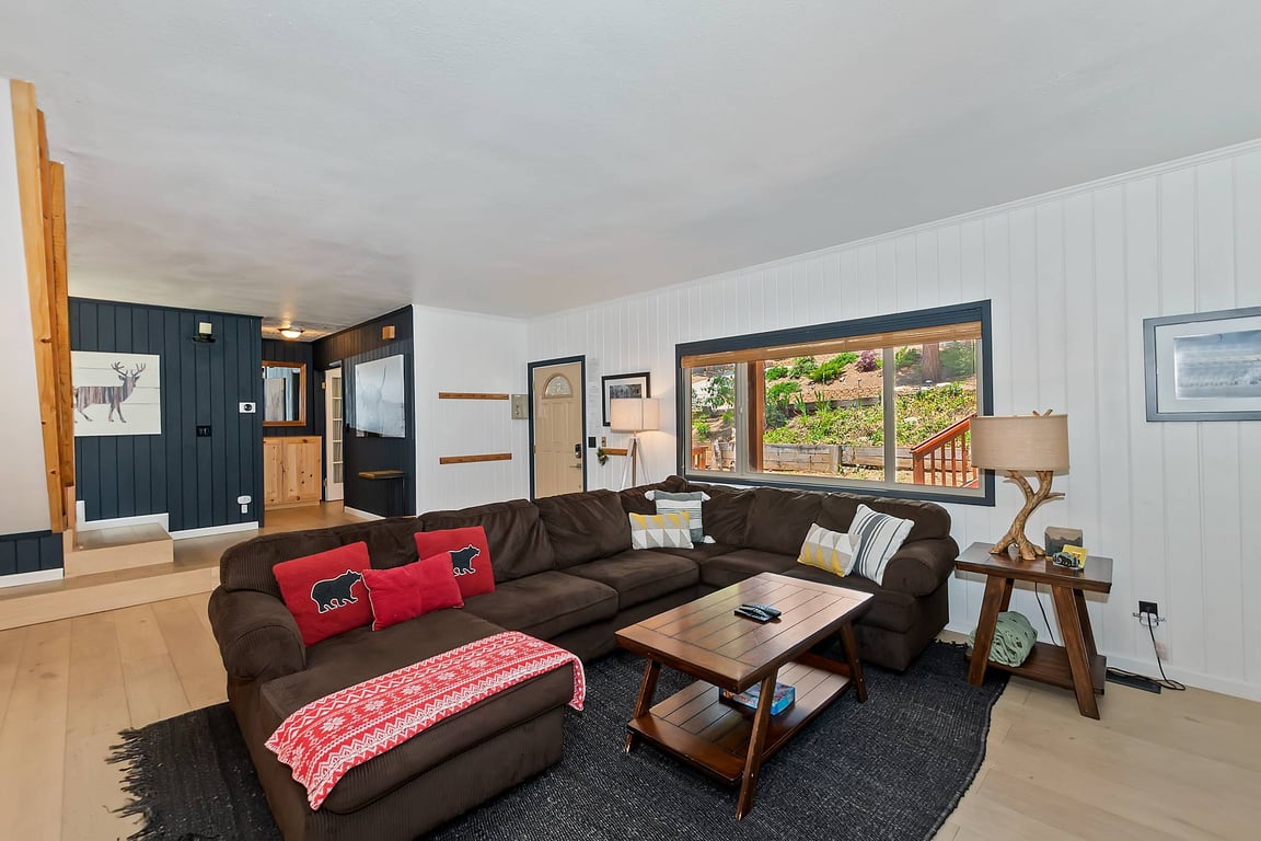 Cabin Image 8
