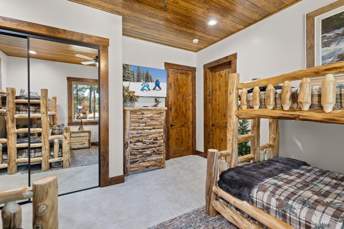 Cabin Image 60