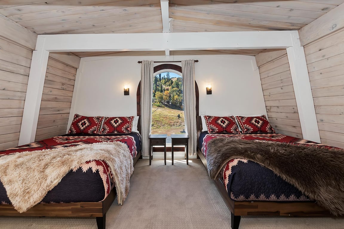Cabin Image 19