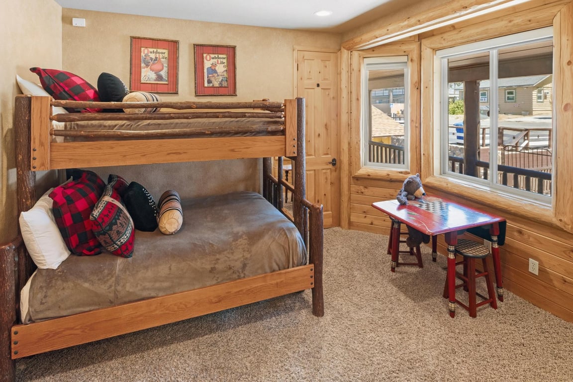 Cabin Image 43