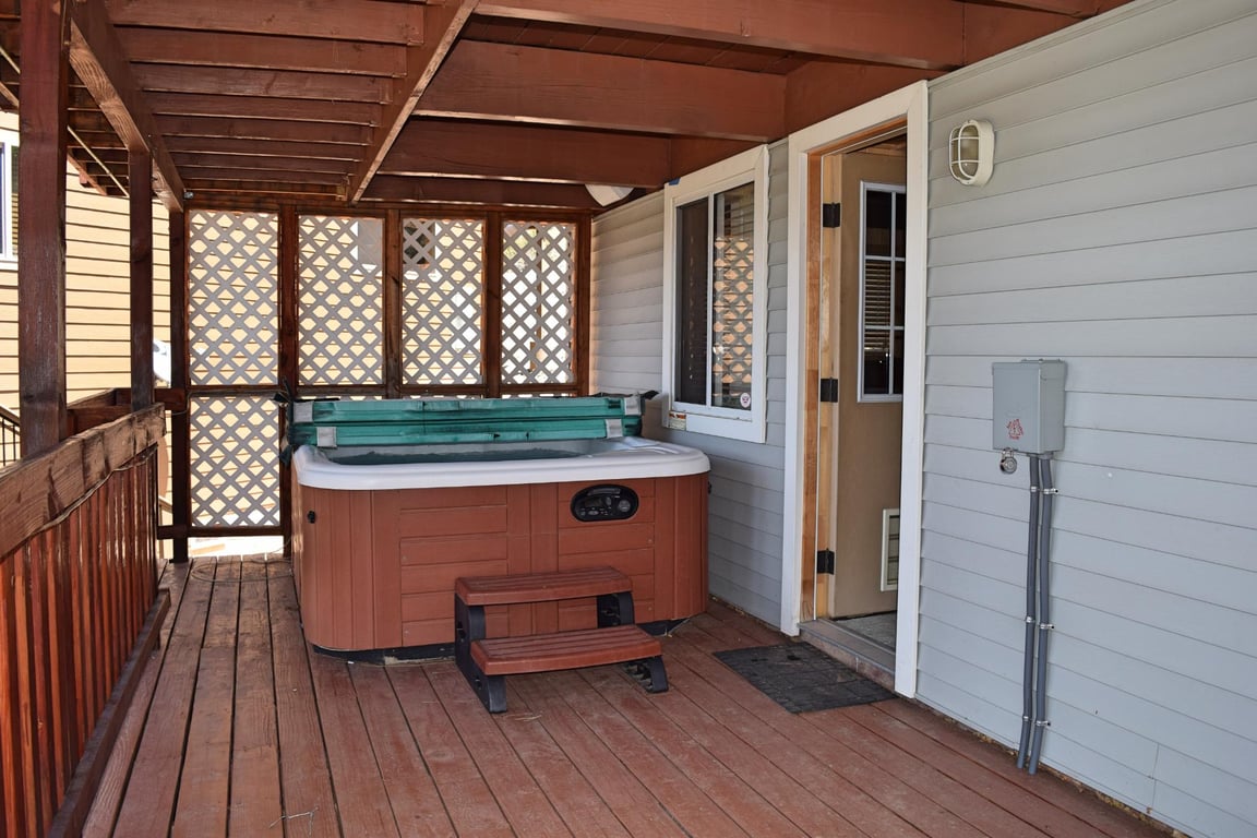 Cabin Image 18
