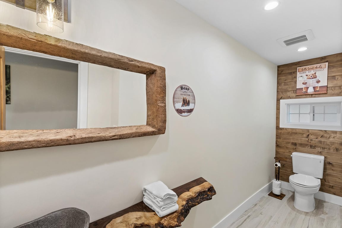 Cabin Image 19