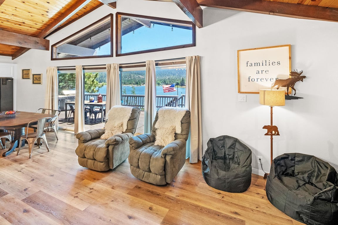 Cabin Image 14