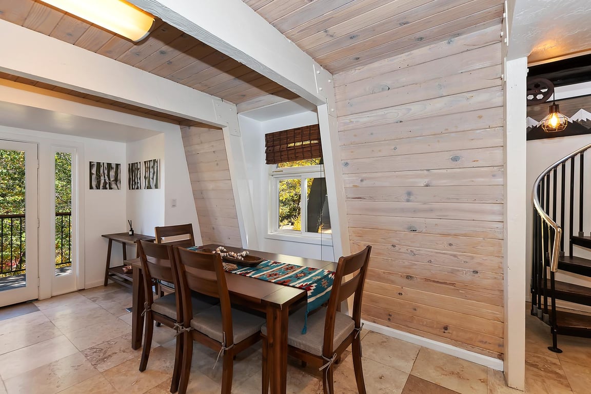 Cabin Image 14
