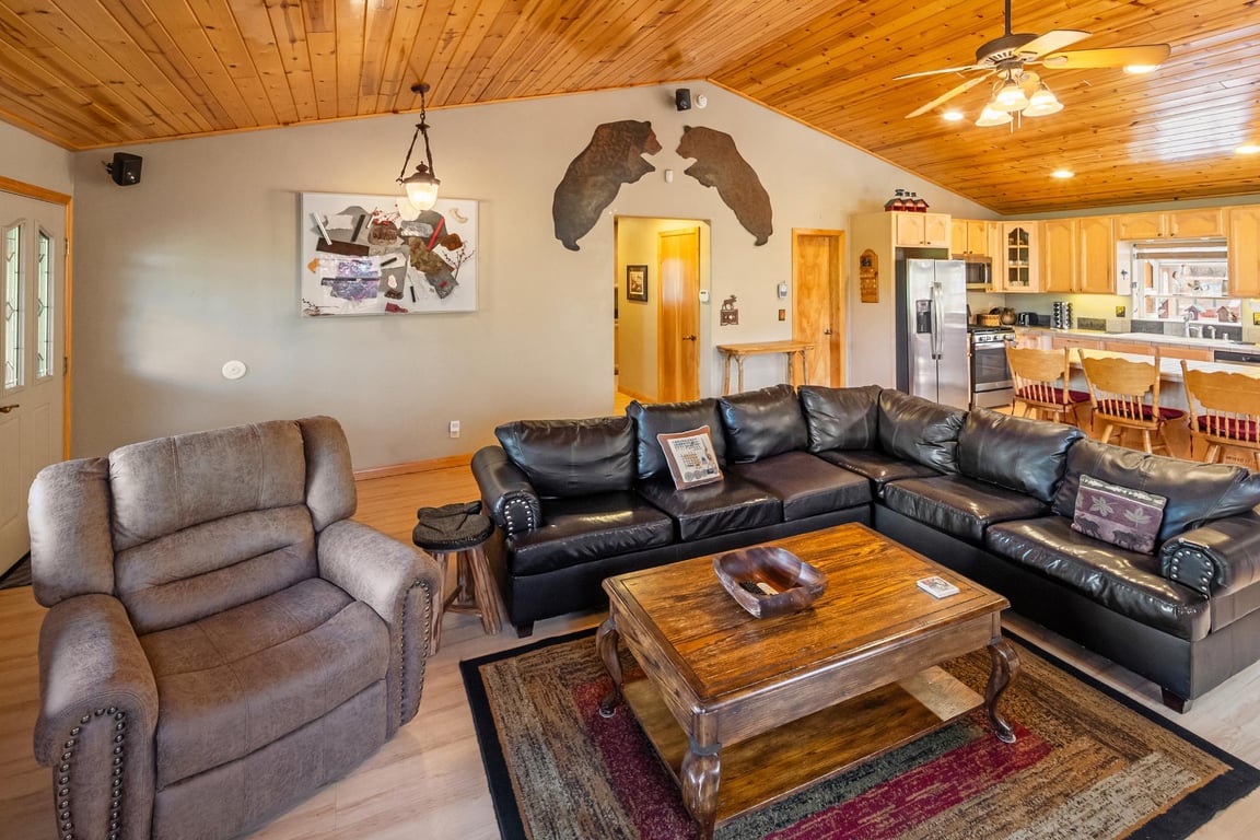 Cabin Image 11