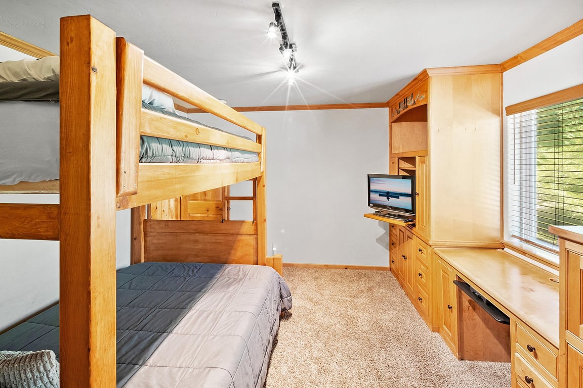 Cabin Image 39