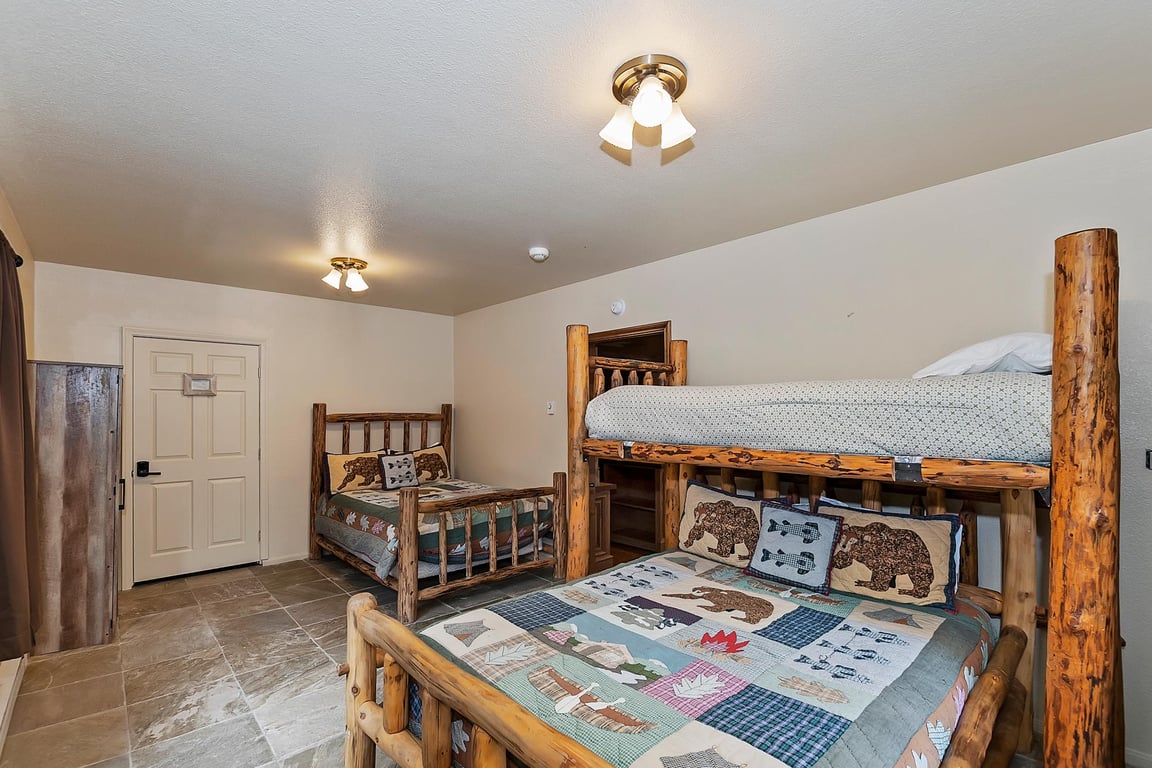 Cabin Image 30