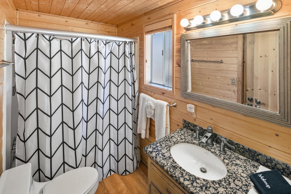 Cabin Image 26