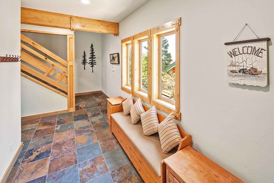 Cabin Image 8