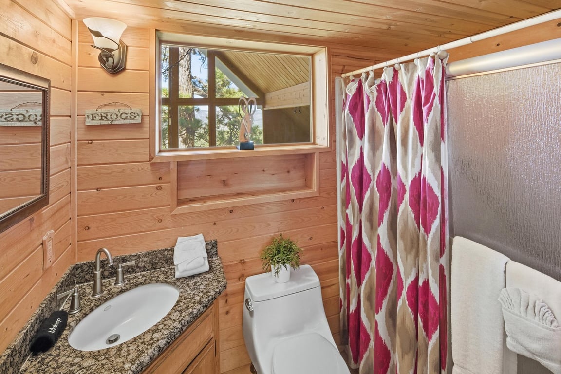 Cabin Image 33