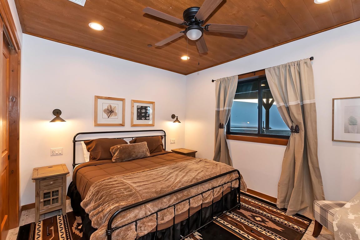 Cabin Image 39