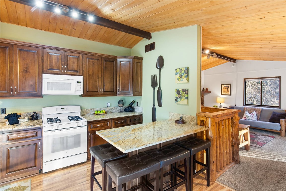 Cabin Image 9