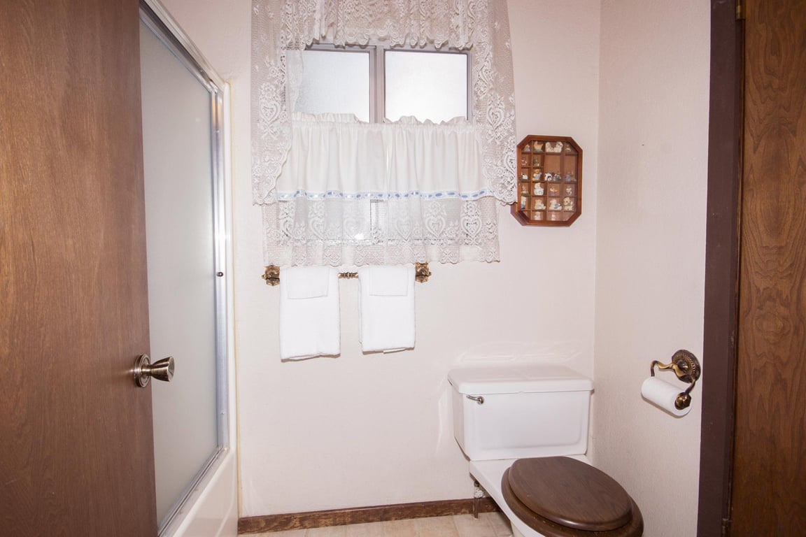 Cabin Image 13