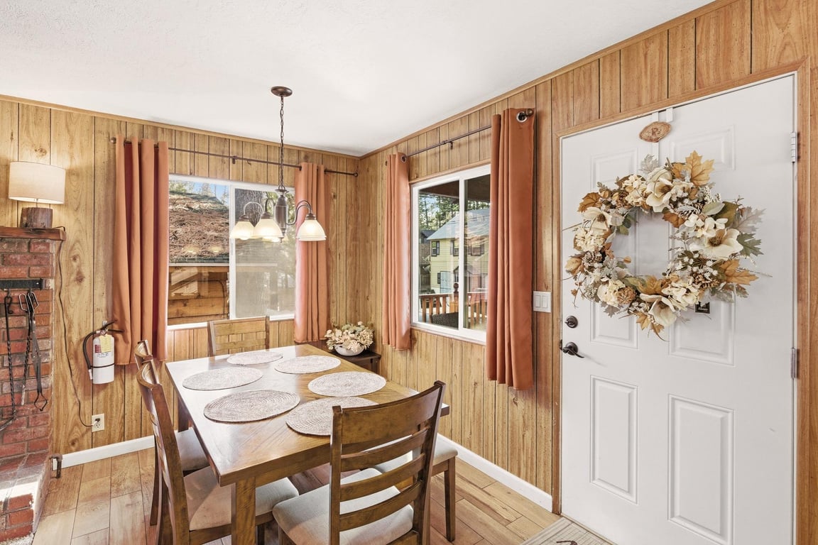 Cabin Image 12