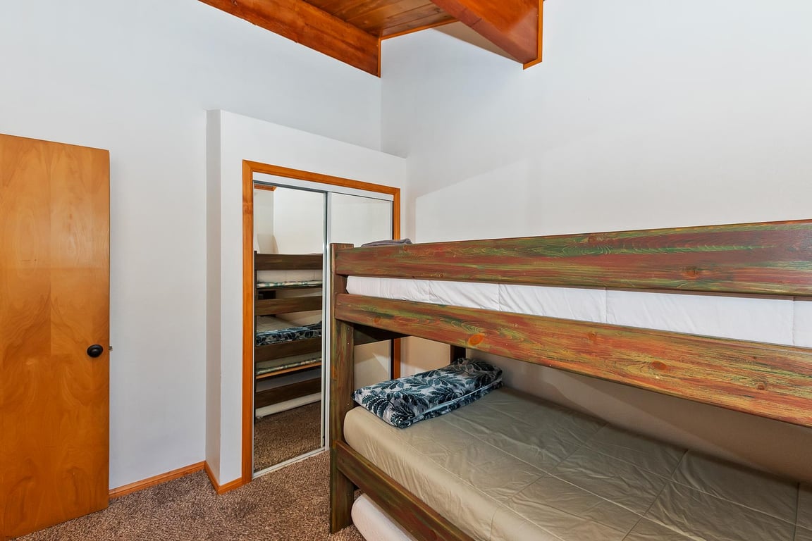Cabin Image 16