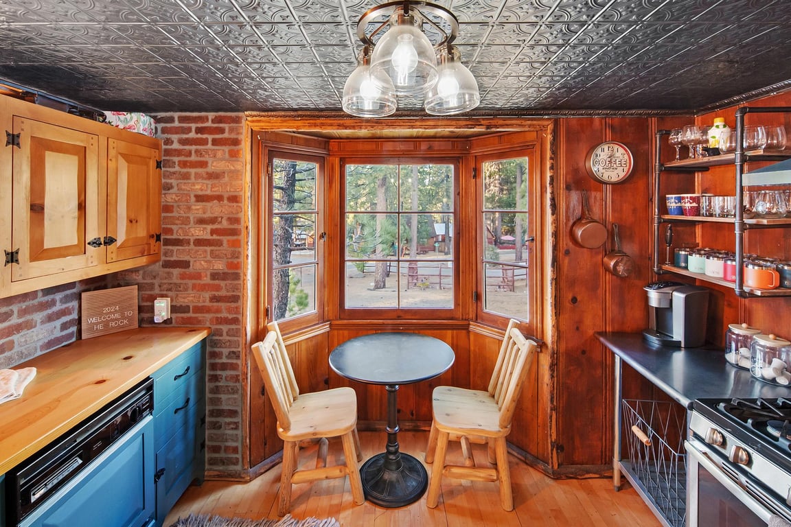 Cabin Image 18