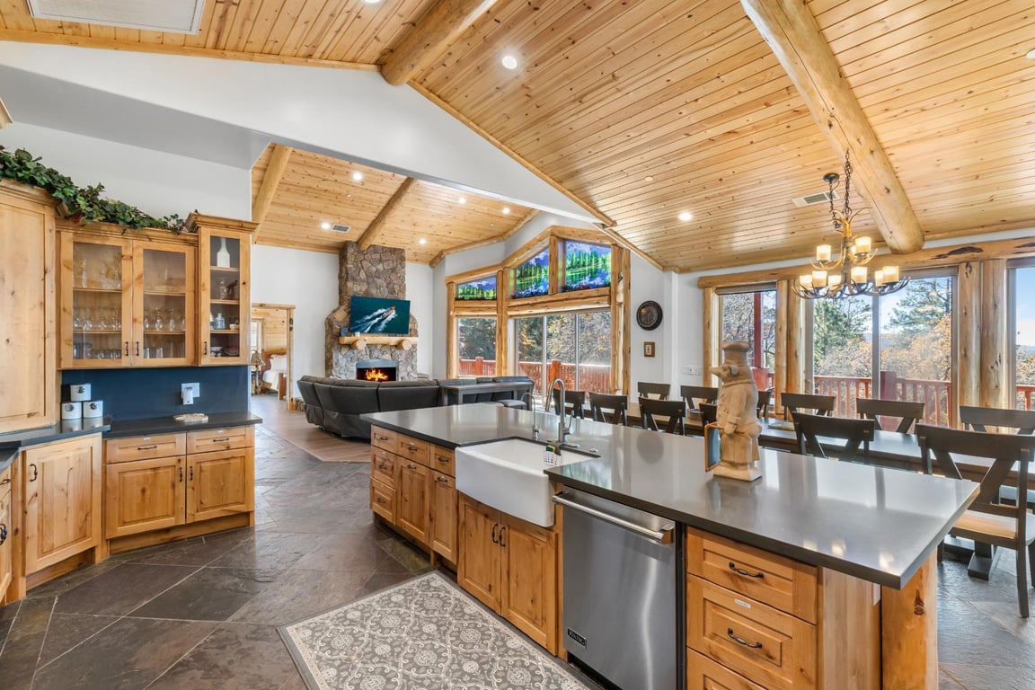 Cabin Image 28