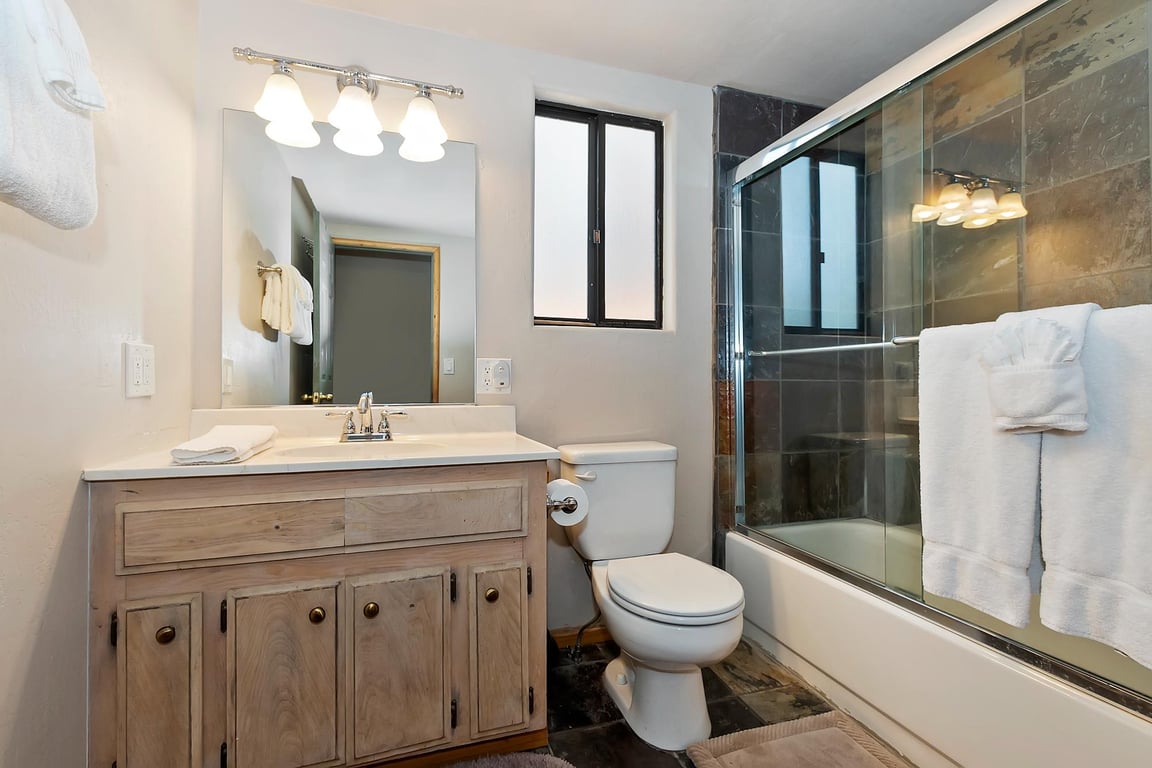 Cabin Image 19
