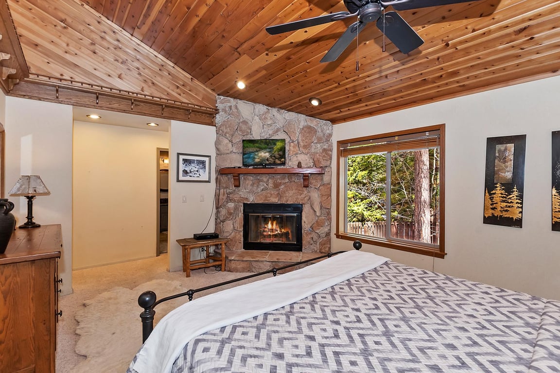 Cabin Image 13