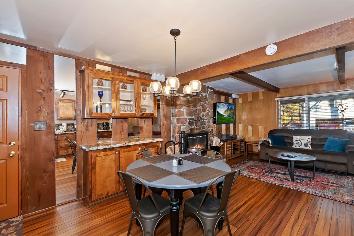 Cabin Image 9