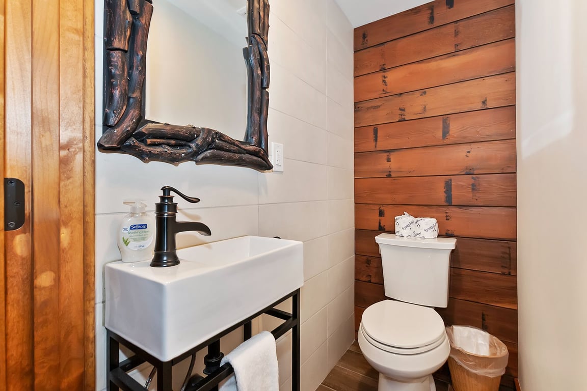 Cabin Image 13
