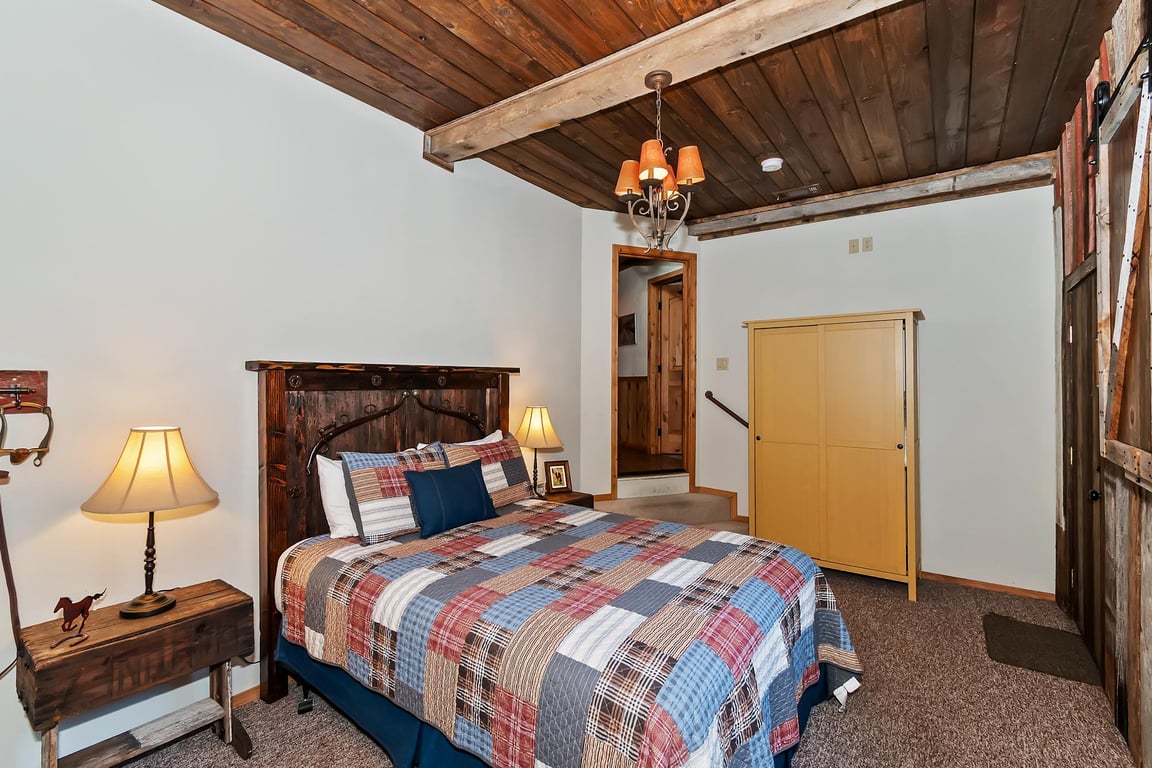 Cabin Image 34