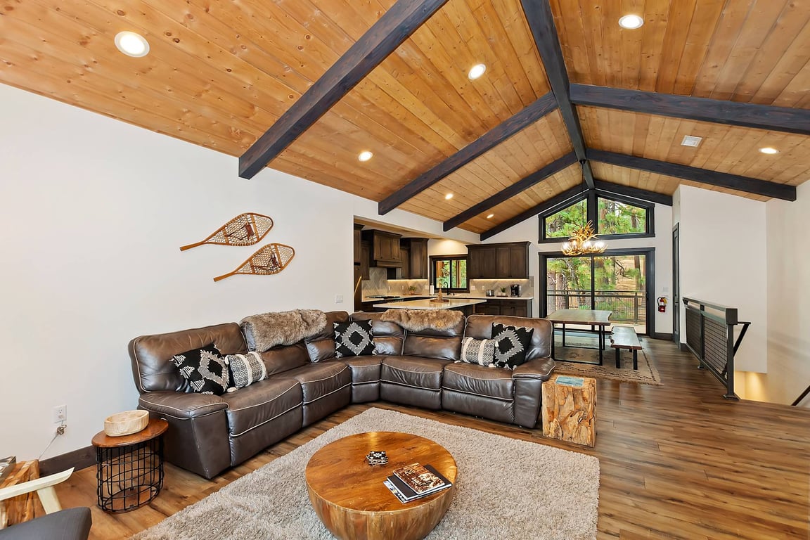 Cabin Image 12