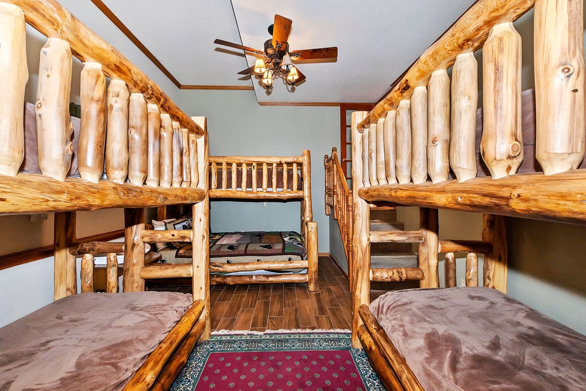 Cabin Image 28