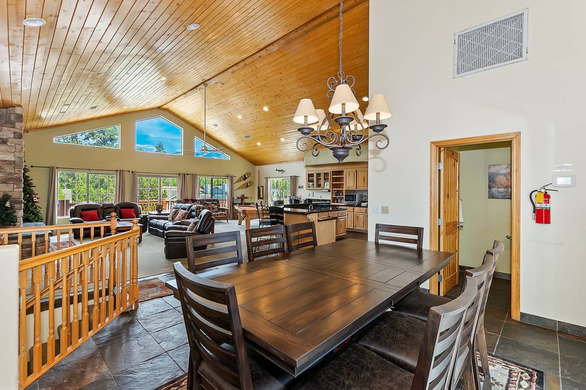 Cabin Image 16