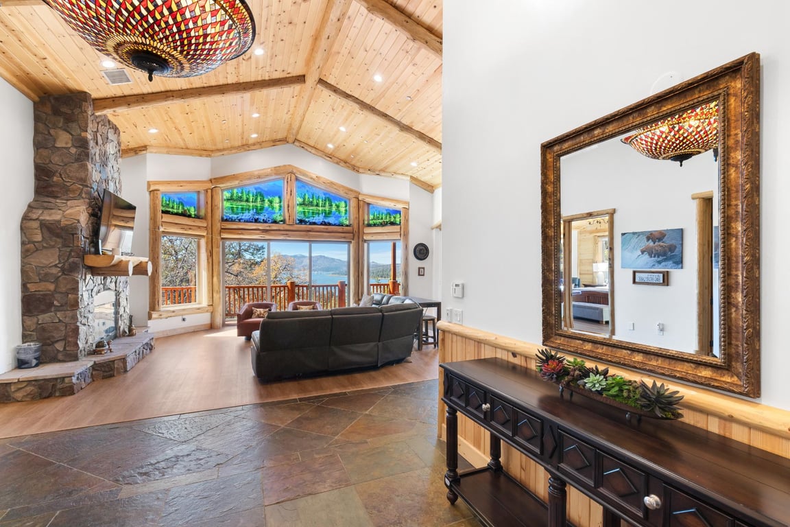 Cabin Image 9