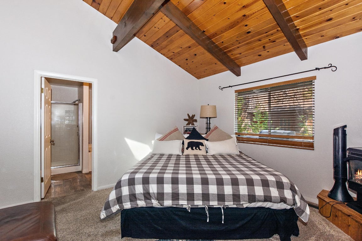 Cabin Image 33